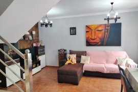 Verkauf, Haus/Bungalow, Duplex en venta en Santa Maria de Guia, 183.000 €